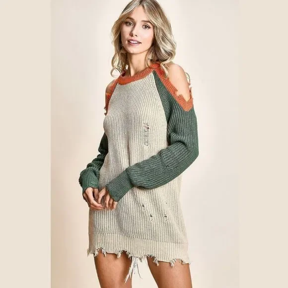 Color Block Sweater  - Picture 3 of 3